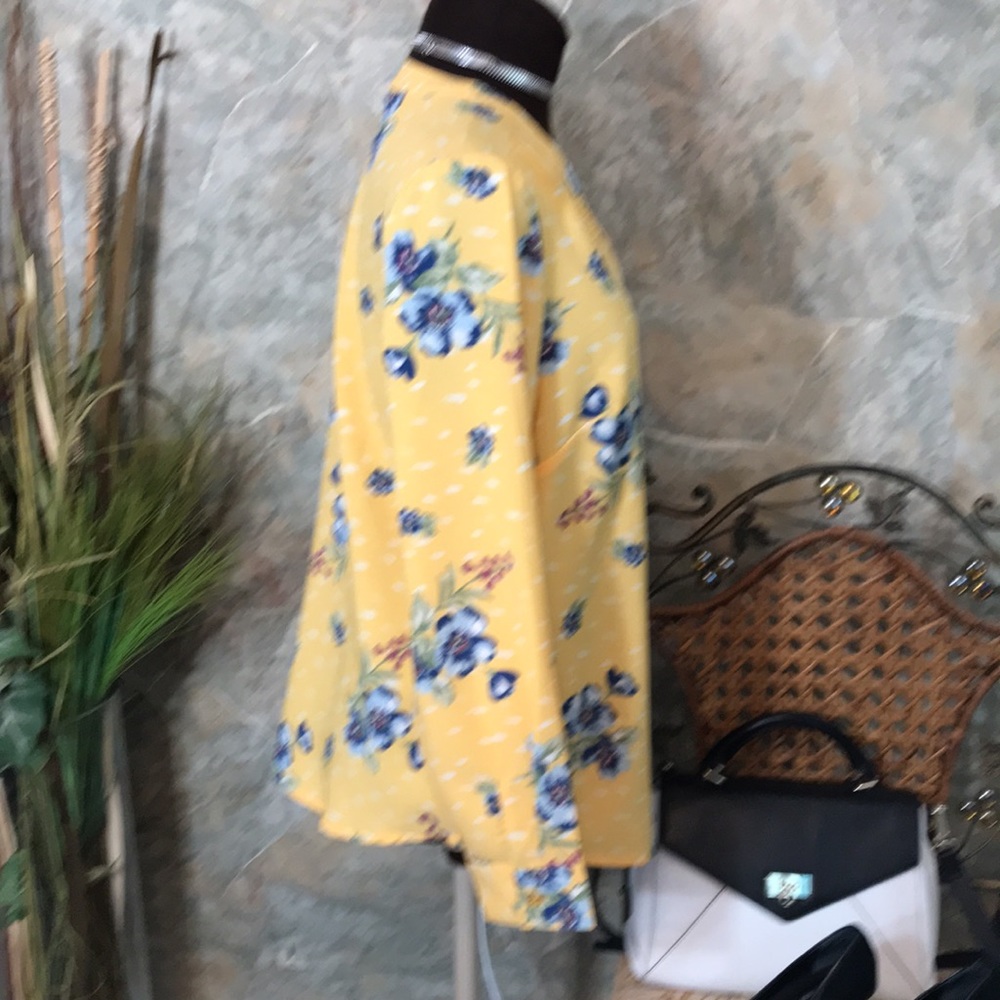 Stunning Yellow Flowered Button Long Sleeved Shir… - image 5
